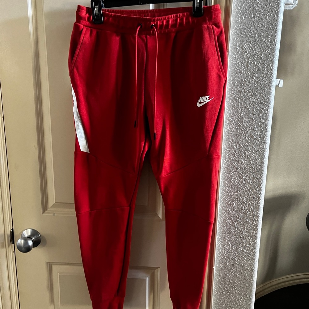 Nike tech fleece pants